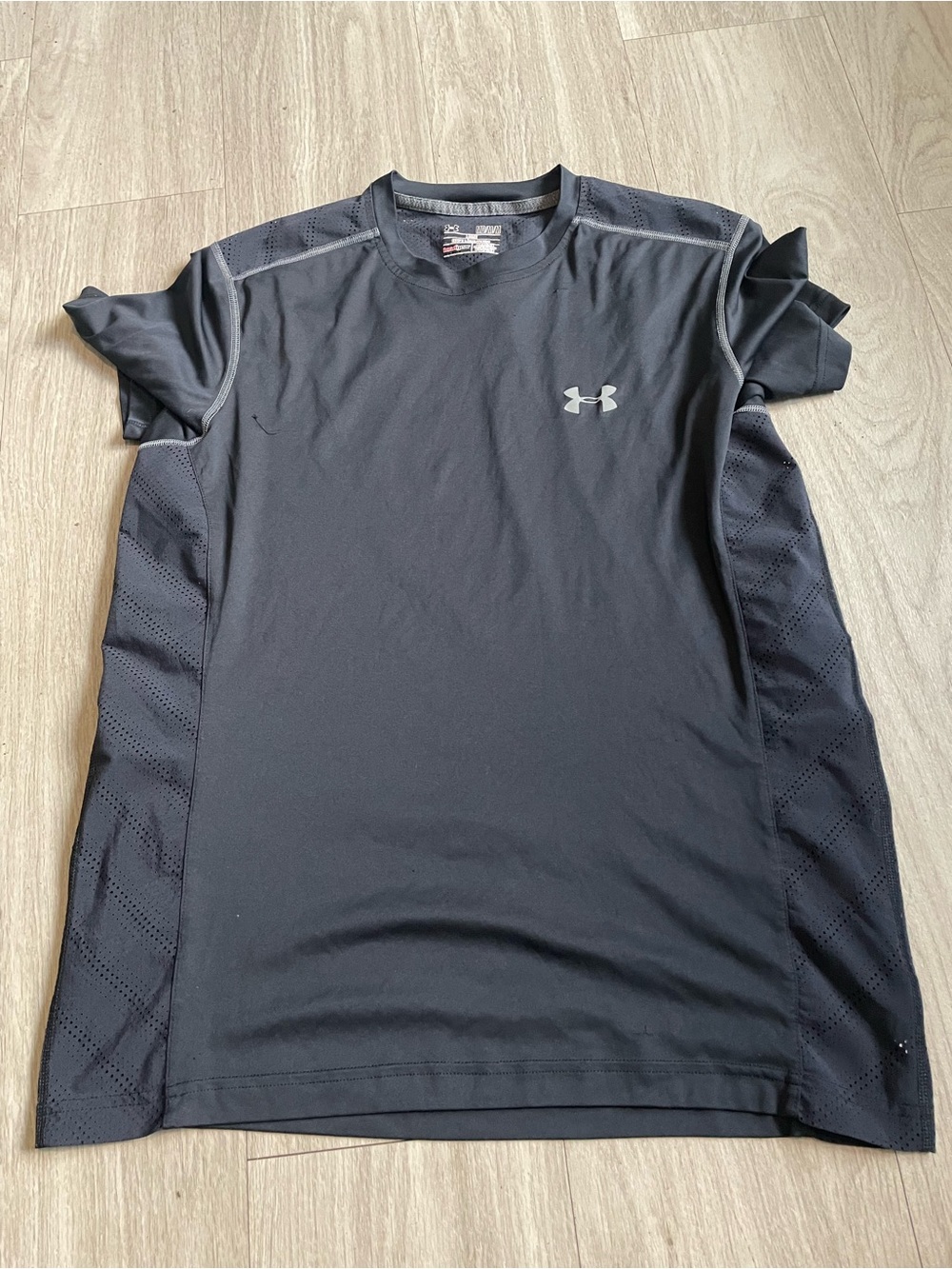 Under Armour Men’s Charcoal Gray Short Sleeve Tech Tee